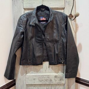 U.S.A Leather Black Women’s Jacket (size XL fit like Medium) zipper short fit